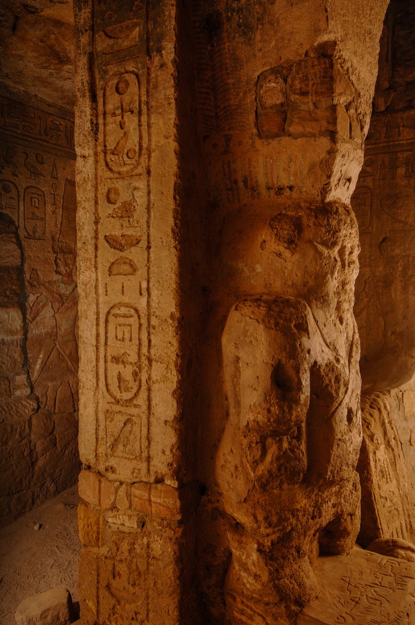 Taharkan temppelin sisustus, yksityiskohtia, God Bes,Gebel Barkal,Temple Complex, Pharaoh Tahark..., 2007 (kuva) (kuva) tekijältä Kenneth Garrett