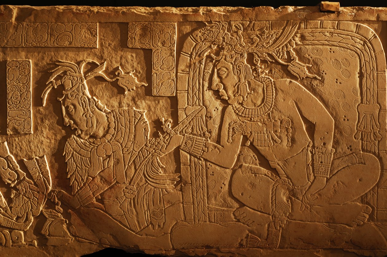 Temppeli 21 valtaistuinpenkki, kuningas Akhal Mo Nabin veistos, Palenque, Meksiko, 2005 (kuva) tekijältä Kenneth Garrett