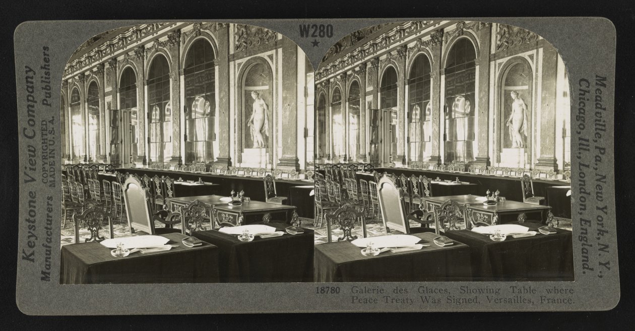 Galerie des Glaces, jossa näkyy taulukko, jossa rauhansopimus allekirjoitettiin, Versailles tekijältä Keystone View Company