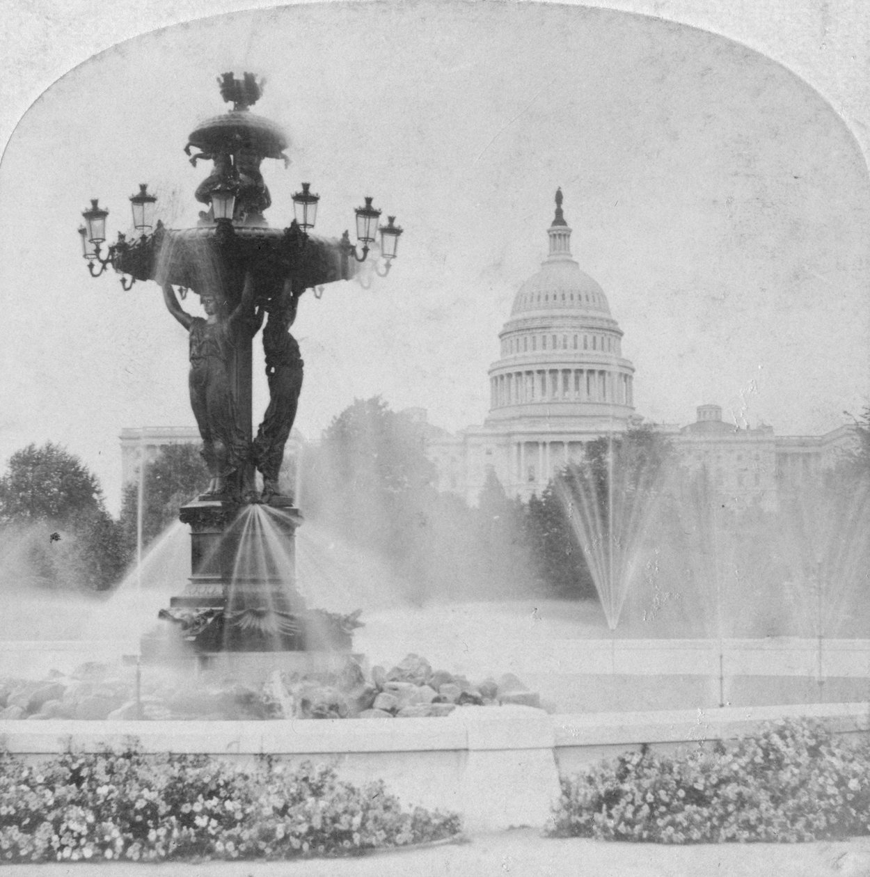 Bartholdi-suihkulähde ja Capitol, Washington DC, USA, 1800-luvun loppu tai 1900-luvun alku tekijältä Kilburn Brothers