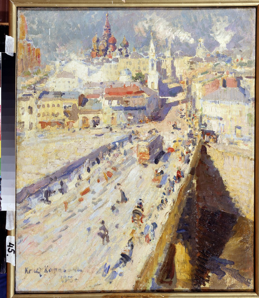 Vanha Moskova (Vanha Moskova). Näkymä kaupunkiin johtavalle sillalle rakennusten julkisivuilla ja kirkkojen katoilla häikäisevän auringon alla. Maalaus Konstantin Aleksejevitš Korovin (Konstantin Korovin) (1861-1939), öljy kankaalle tekijältä Konstantin Alekseevich Korovin