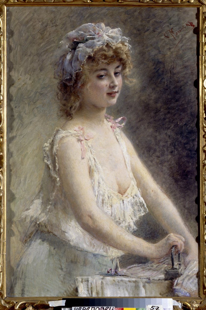 Silittäjä. (Naisen silitys). Nuori nainen alusvaatteissa, yllään negligee ja pitsinen yömyssy suorittamassa kotityötä. Maalaus Konstantin Jegorovich Makovski (Constantin Makovsky) (1839-1915), öljy kankaalle, noin 1880. Taide r tekijältä Konstantin Egorovich Makovsky