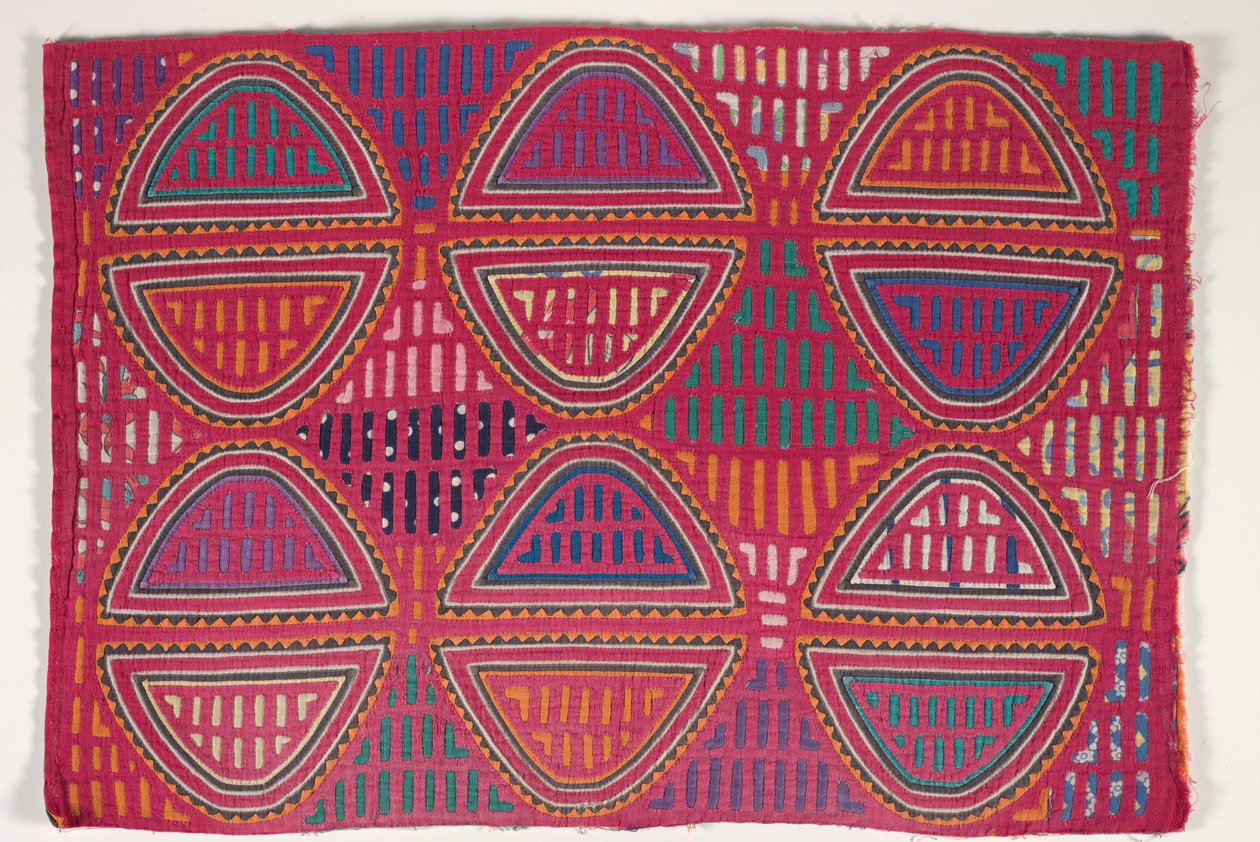 Shirt Panel (mola), n. 1950 (applikoitu puuvilla) tekijältä Kuna Indian Culture
