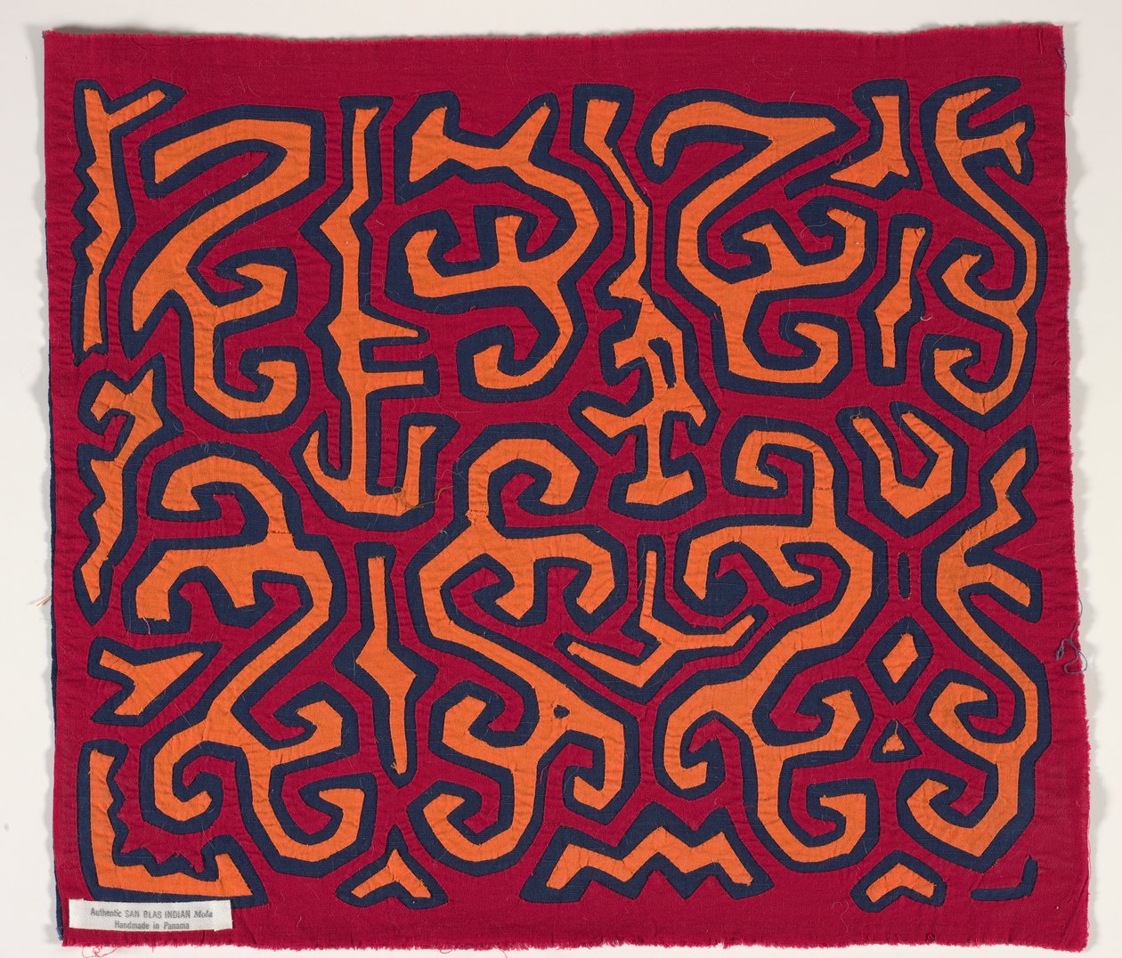 Paitapaneeli (mola) (applikoitu puuvilla) tekijältä Kuna Indian Culture