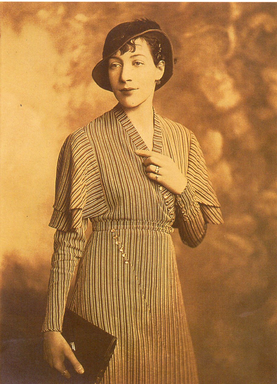 Doris Langley-Levy Moore, n. 1933 tekijältä Lafayette Studio