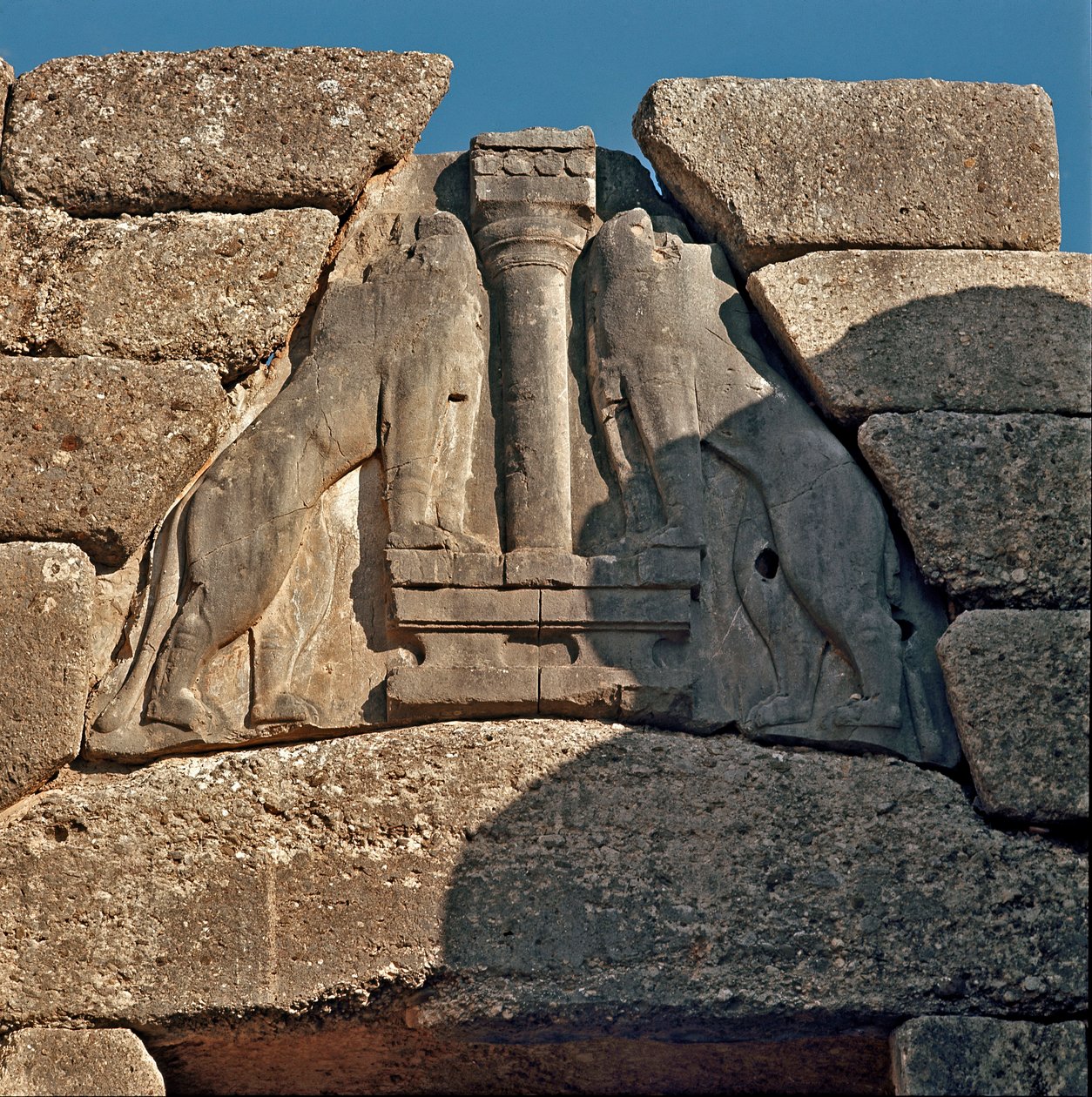 Leijonien portti: Muinaisen Mykeneen kaupungin paikka Peloponnesoksessa (1500-1100 eKr.) Kreikka tekijältä Late Helladic Period Mycenaean