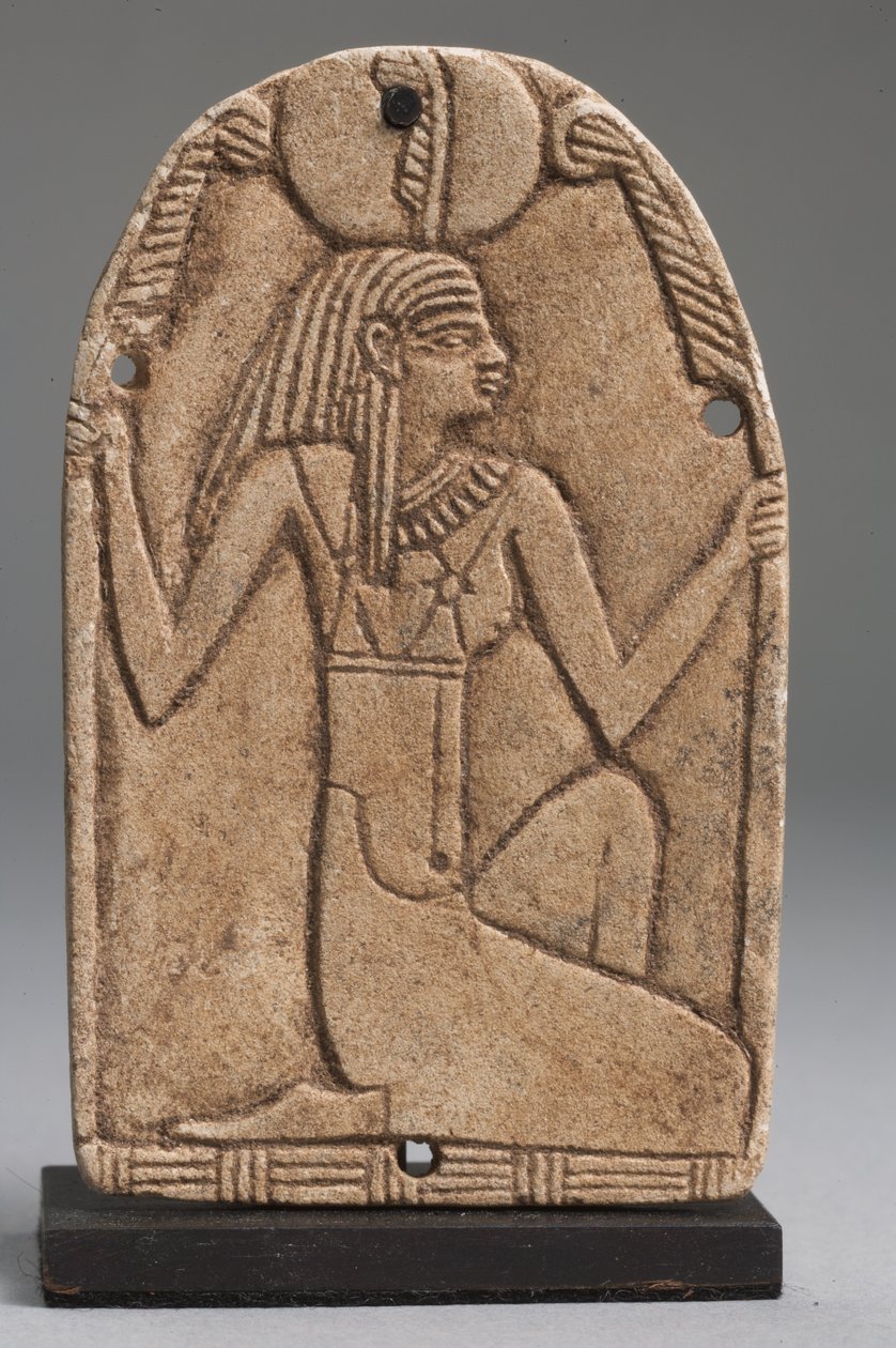 Maatin laatta (fatiikkia) (ks. myös 325655, 325656 ja 325658) tekijältä Late Period Egyptian