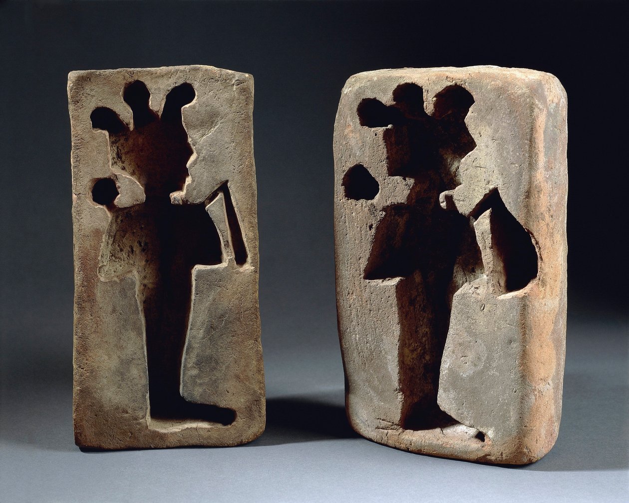 Kaksi muottia Osiris-figuurista, Abydosilta tekijältä Late Period Egyptian
