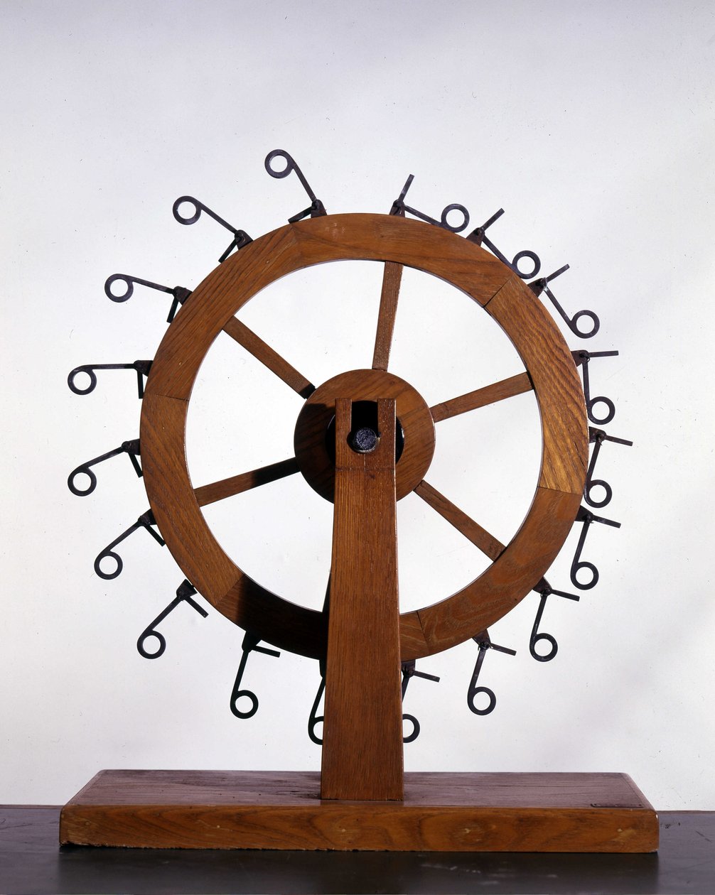 Leonardo da Vincin (Leonardo da Vinci) Perpetual Motion - Leonardo da Vincin tieteen ja tekniikan museo, Milano. tekijältä Leonardo da (after) Vinci