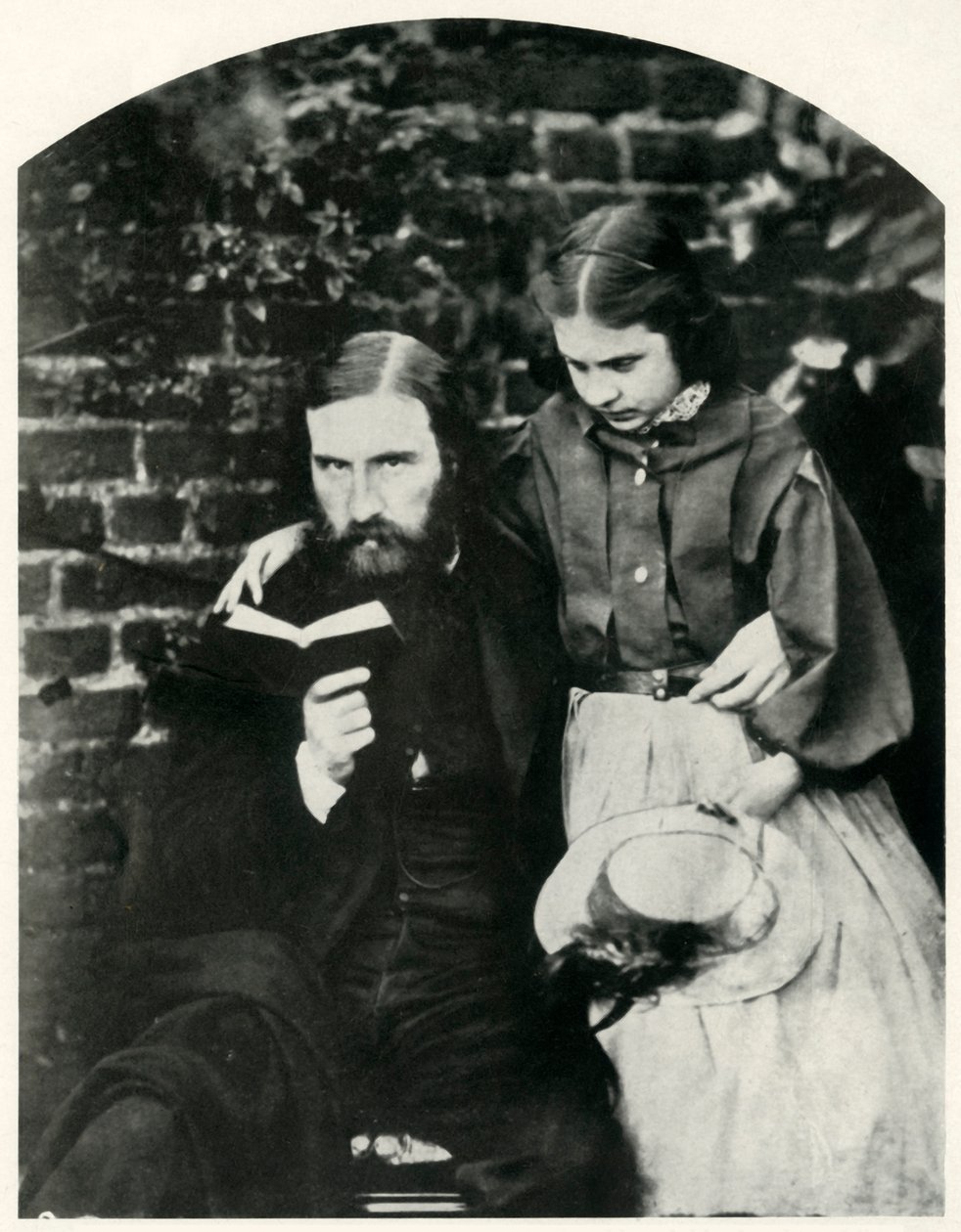 George Macdonald ja hänen tyttärensä Lilia Scott MacDonald, s. 1863, 1948. tekijältä Lewis Carroll