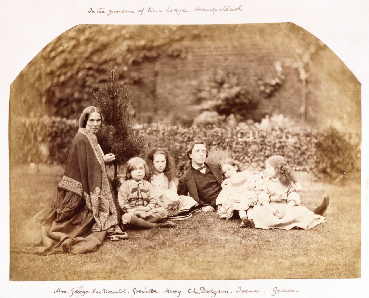 Muotokuva MacDonald-perheestä Lewis Carrollin kanssa, 1863 tekijältä Lewis Carroll