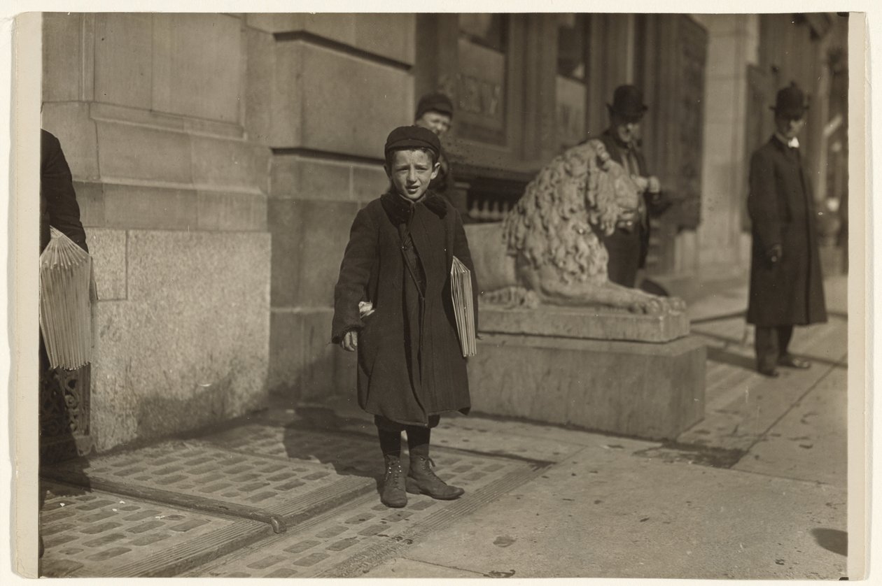 Newsboy tekijältä Lewis W. Hine
