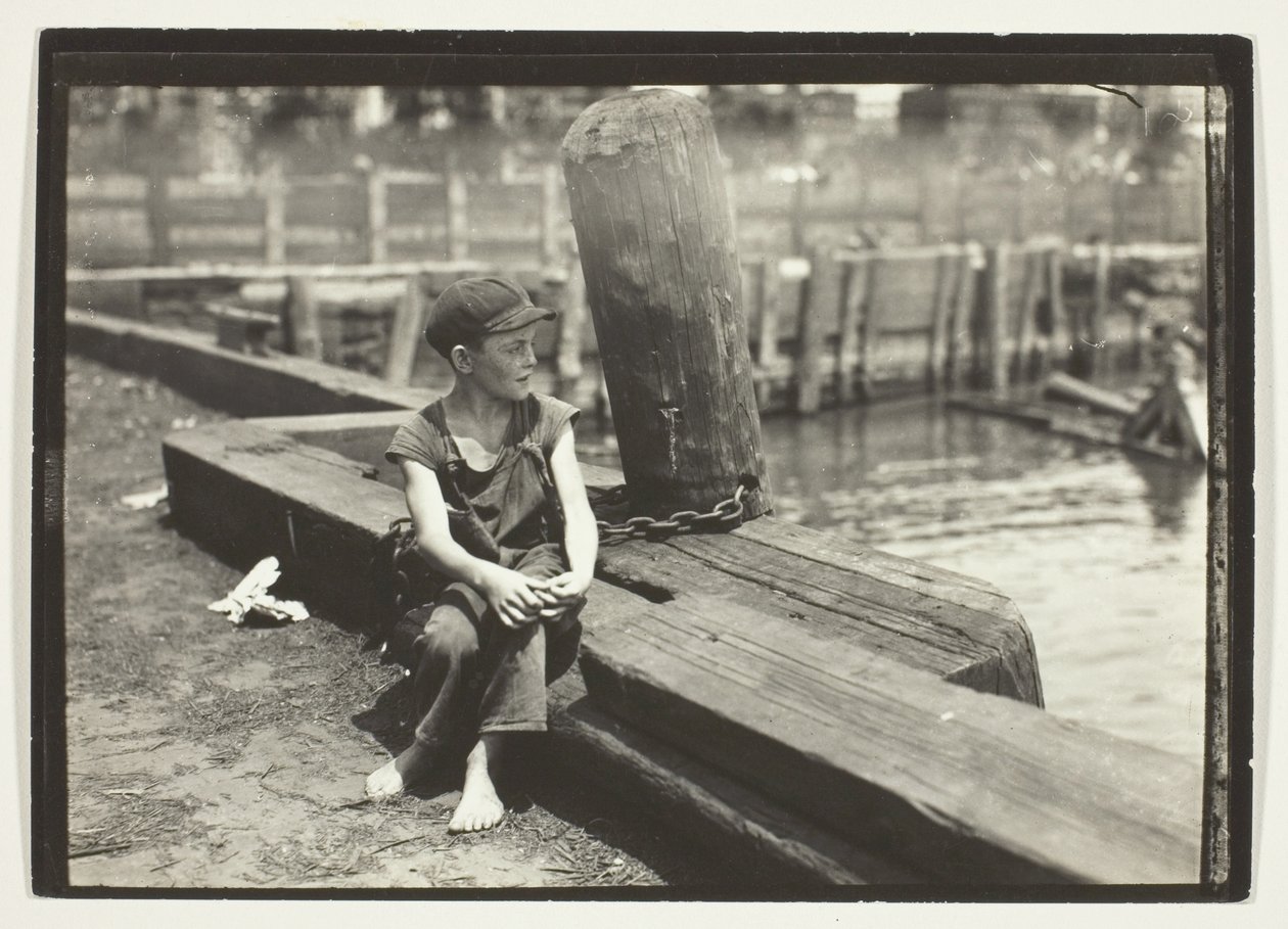 Down On The Wharf, New York tekijältä Lewis Wickes Hine
