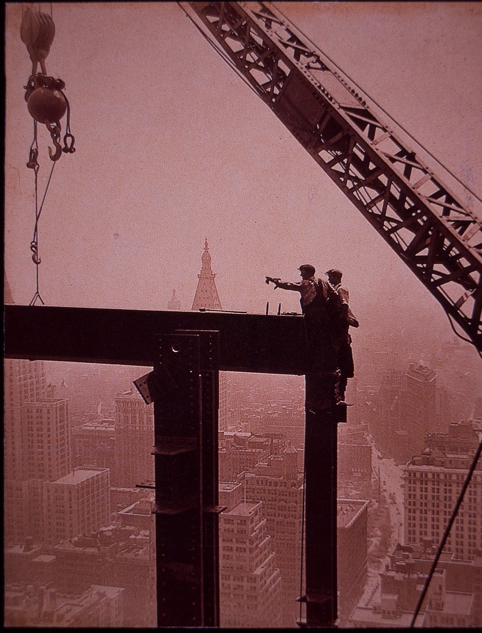 Rakenteilla oleva Empire State Building, jossa näkyy teräspalkin sijoitus tekijältä Lewis Wickes Hine