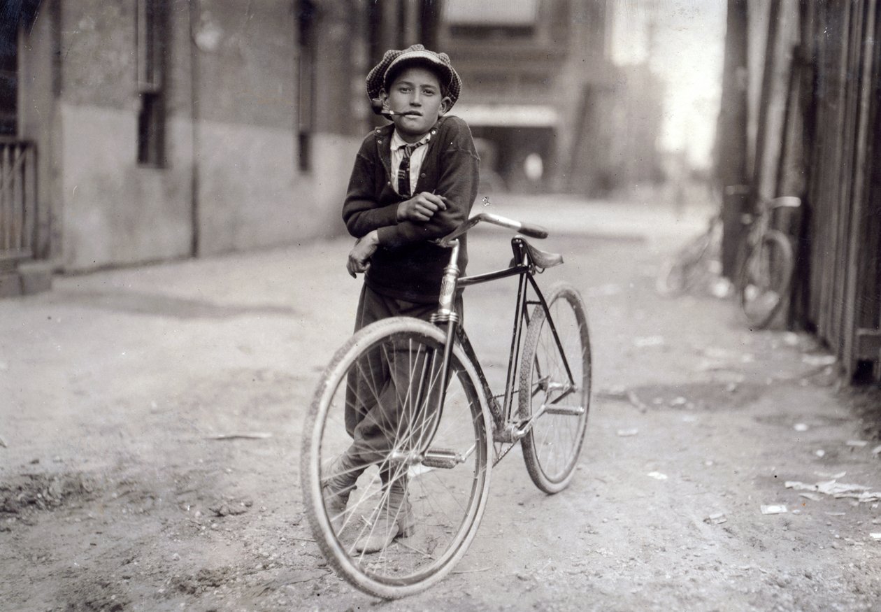 15-vuotias sanansaattajapoika työskentelee Mackay Telegraph Companyssa, Waco, Texas, 1913 tekijältä Lewis Wickes Hine