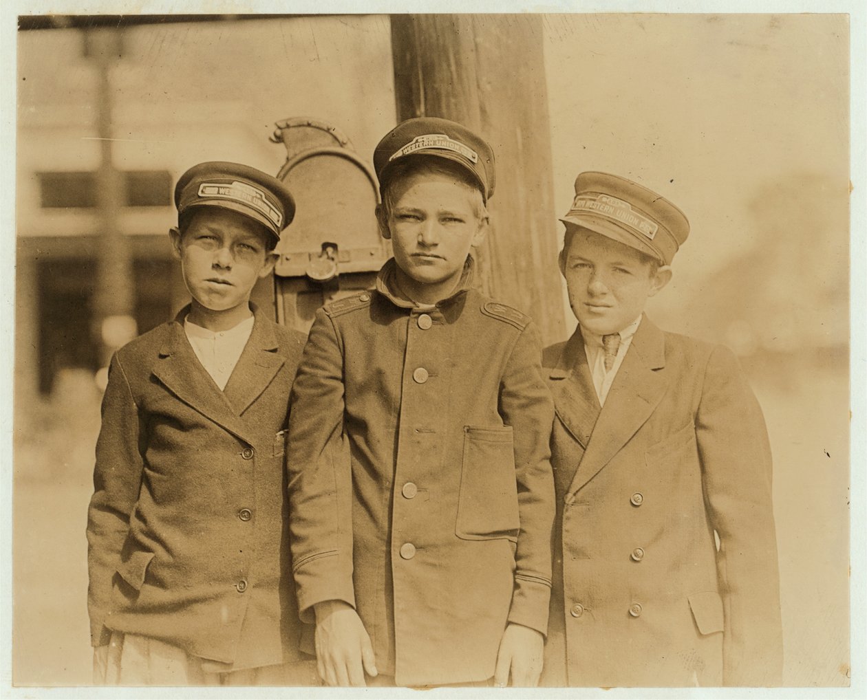 Messenger pojat Jacksonvillessä, Floridassa, 1913 tekijältä Lewis Wickes Hine