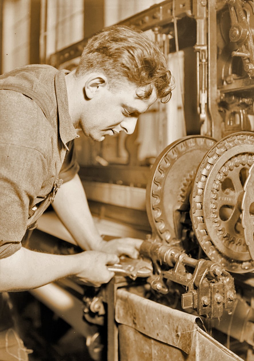 Voimalaitoksen mekaanikon muotokuva, n. 1924 tekijältä Lewis Wickes Hine