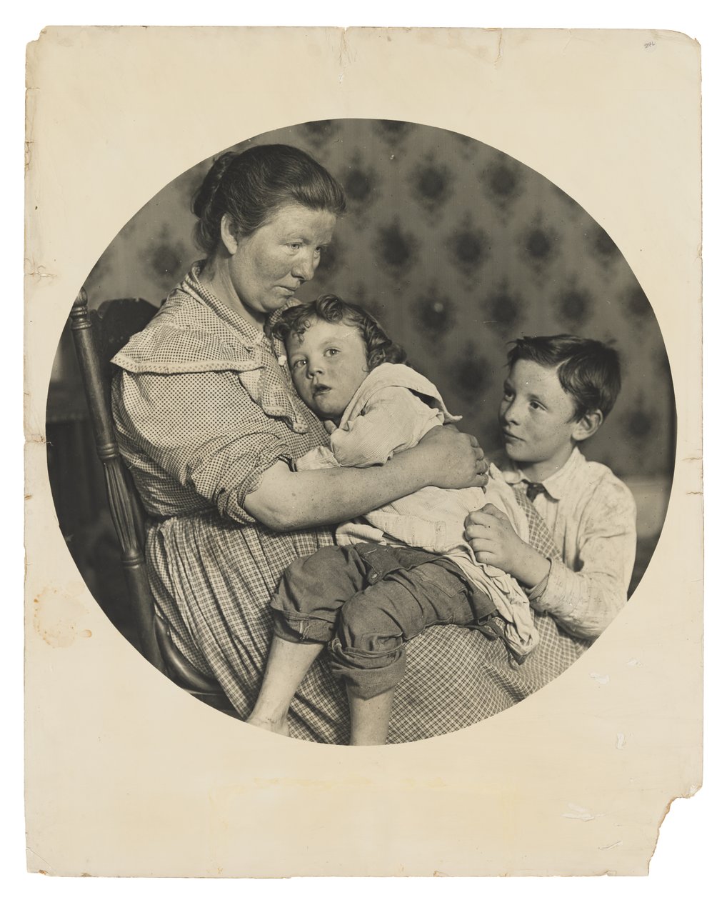 Vuokratalon Madonna tekijältä Lewis Wickes Hine