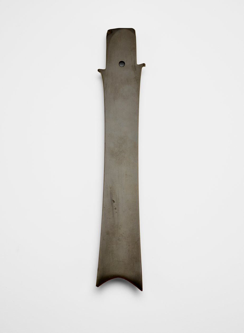 Haarukkaterä (zhang 璋), n. 2000-1700 eKr. (jade, nefriitti) tekijältä Liangzhu culture