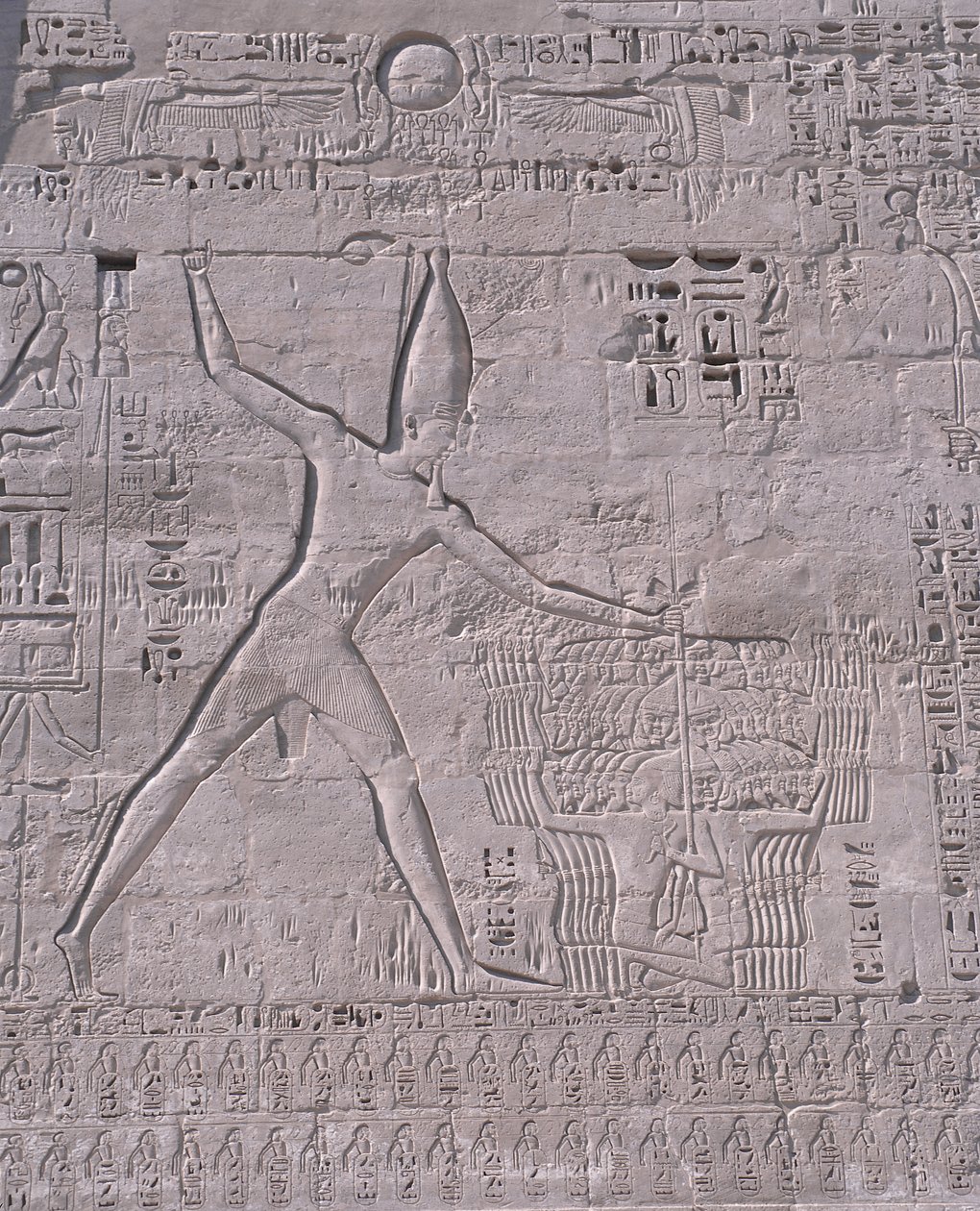 Kaiverruksia temppelin seinällä, Medinet Habu, Luxor, Egypti tekijältä Unbekannt Unbekannt