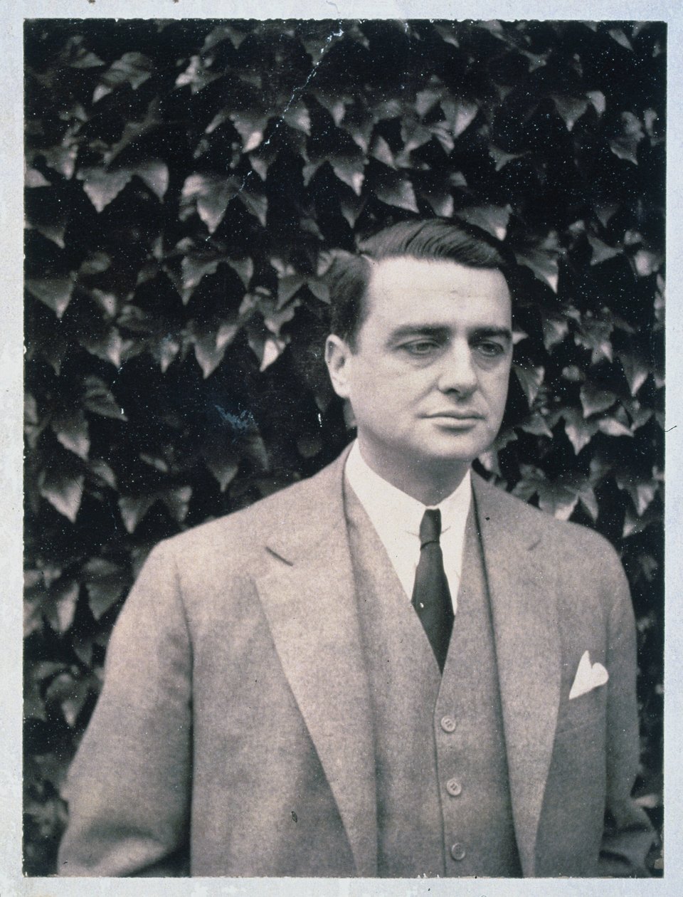 Edwin Herbert Land, yhdysvaltalainen tiedemies ja keksijä, c 1935 tekijältä Unbekannt Unbekannt
