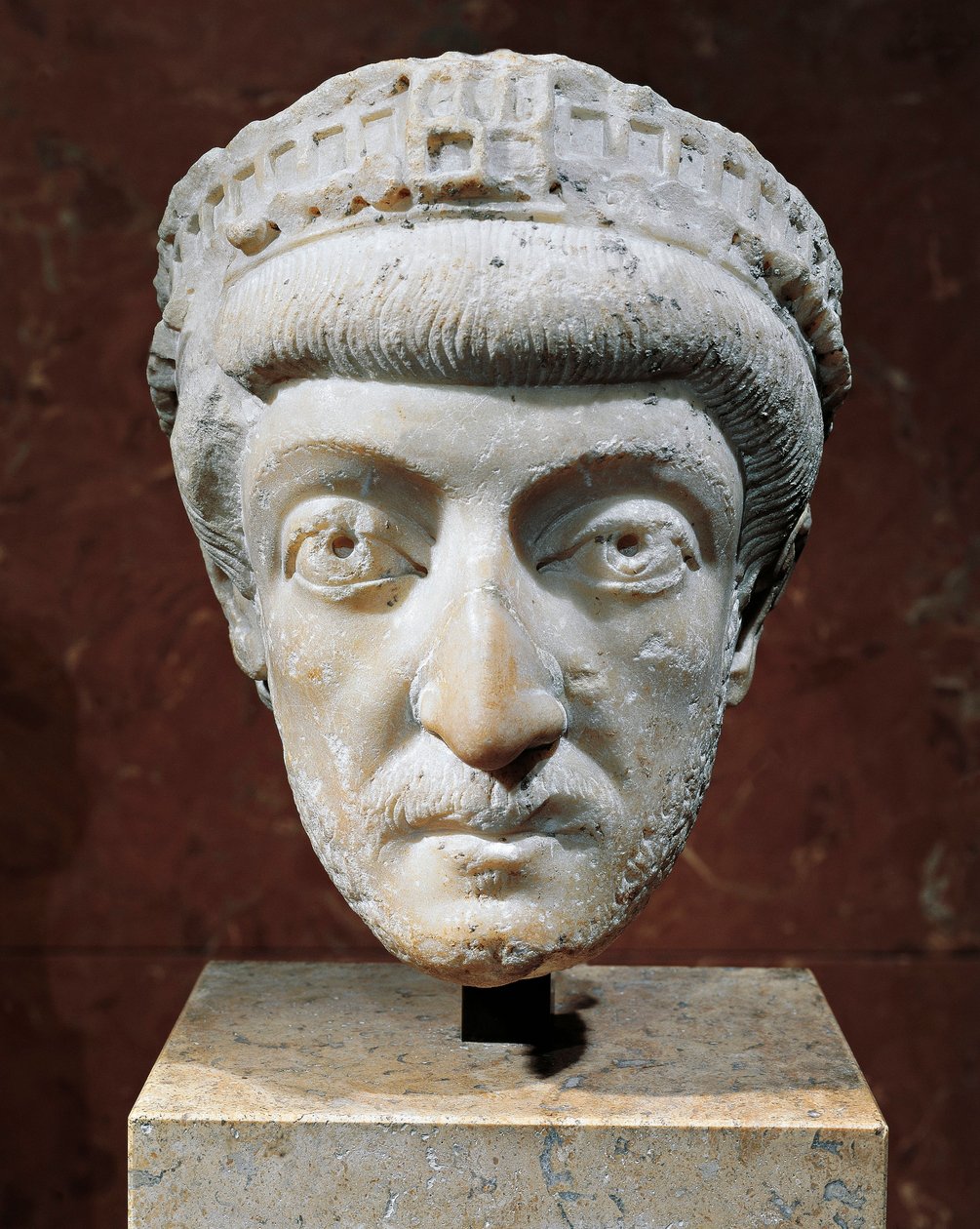Idän Rooman keisarin Theodosius II:n marmoripää tekijältä Unbekannt Unbekannt