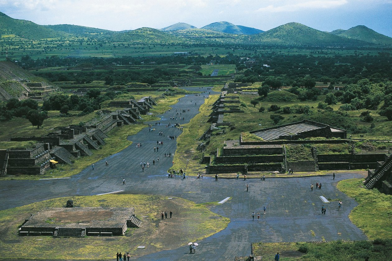 Meksiko, Meksikon allas, Mexico City, Teotihuacan (jumalien kaupunki), Kuun pyramidi ja Avenue of Dead tekijältä Unbekannt Unbekannt