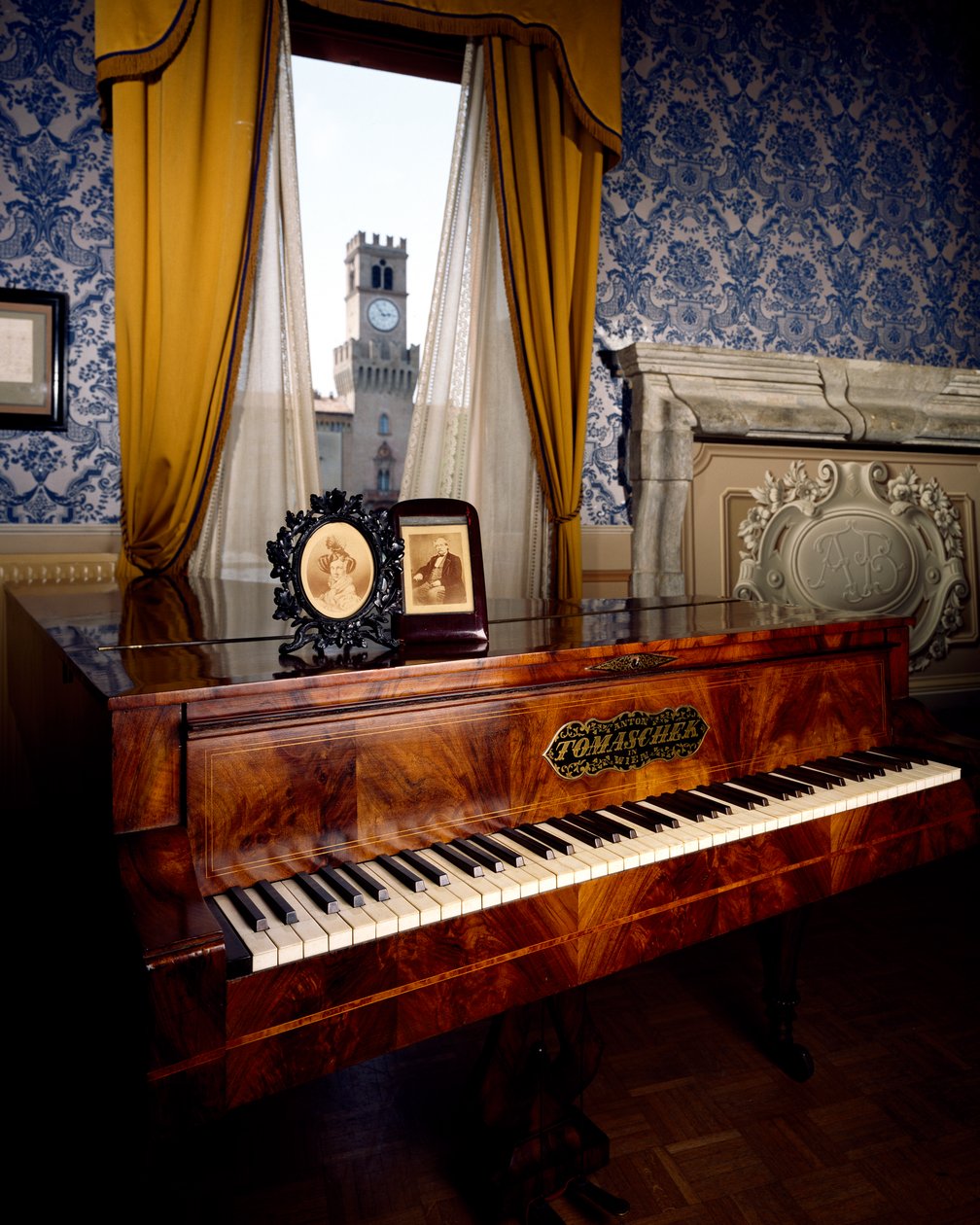Piano Palazzo Barezzin olohuoneessa, Bussetossa, Emilia Romagnan alueella, Italiassa tekijältä Unbekannt Unbekannt