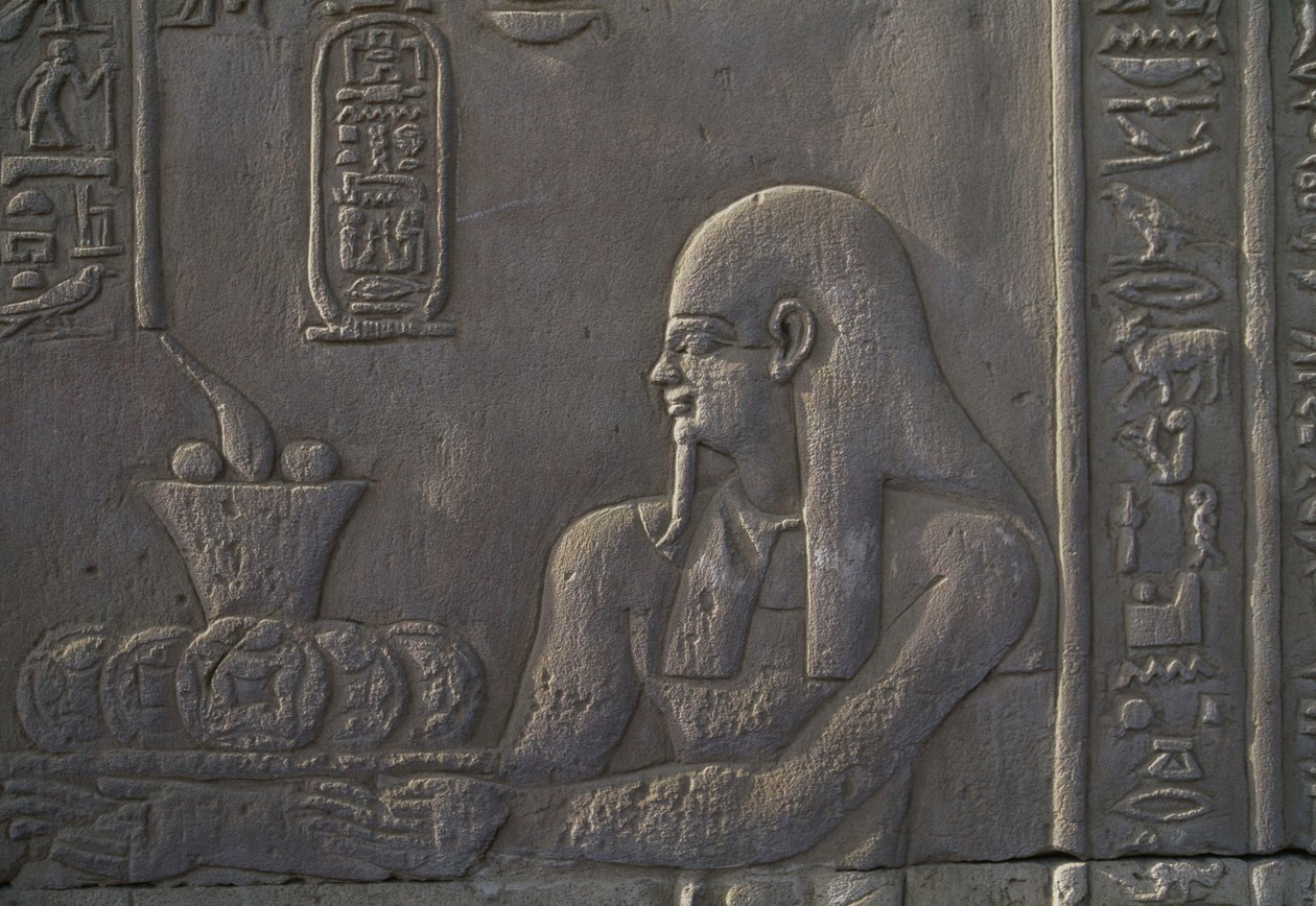 Luovuttajaa kuvaava reliefi, Kom Ombon temppeli, Egypti, egyptiläinen sivilisaatio, Ptolemaiosten dynastia, 2.-1. vuosisata eKr. tekijältä Unbekannt Unbekannt