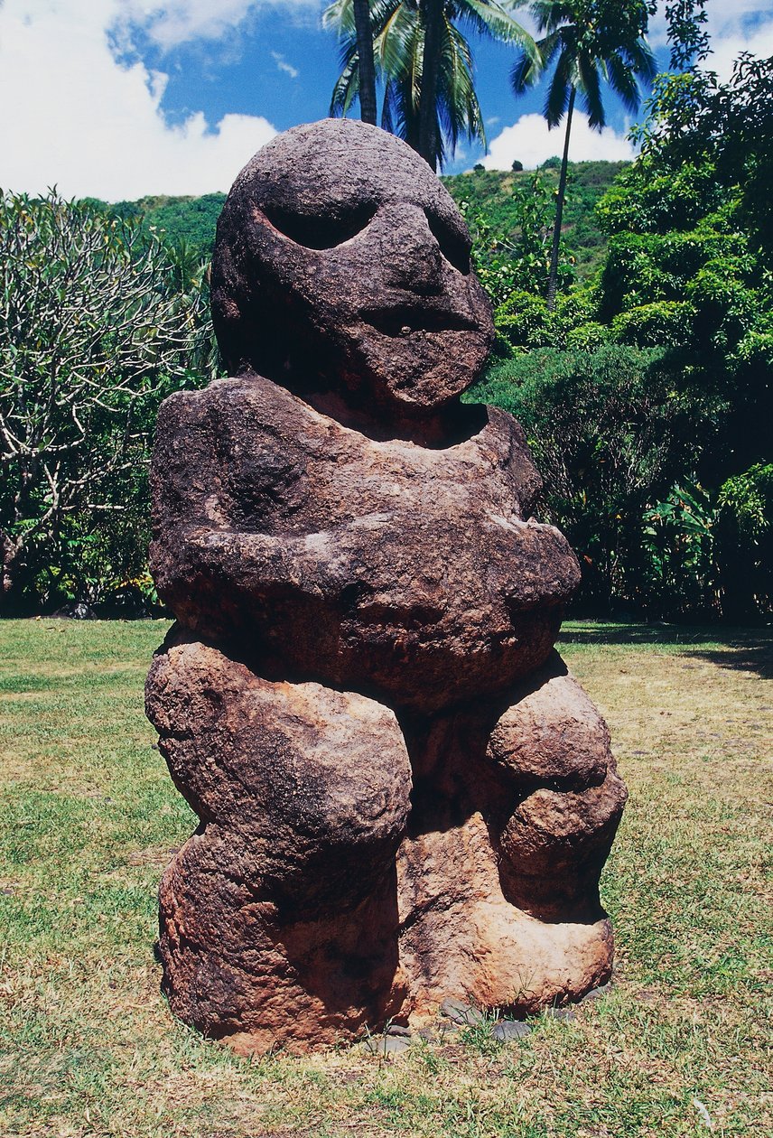 Tiki, marae (temppeli) Arahurahu, veistos, Tahiti, Seurasaaret, Tuulenpuoleisten saarten saaristo, Ranskan Polynesia (Ranskan tasavallan merentakainen alue) tekijältä Unbekannt Unbekannt