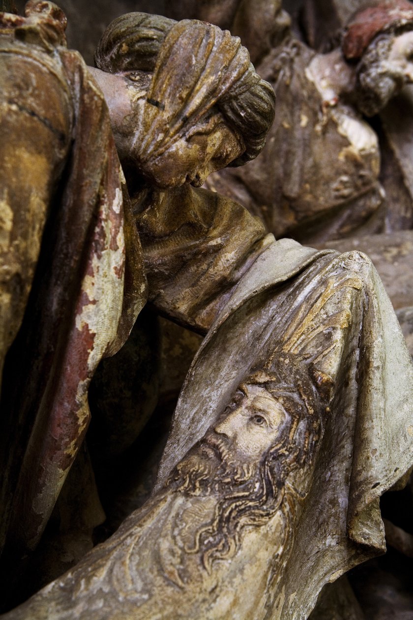 Alttaritaulu, vasen paneeli, yksityiskohta, st. Veronica (maalattu kivi) tekijältä Ligier Richier