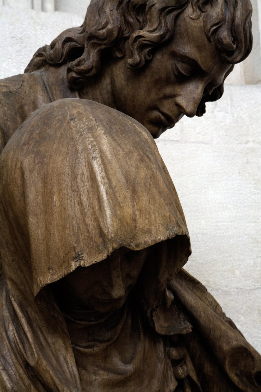 The Swoon of the Virgin, yksityiskohta, 1531 (katso myös 279610 ja 279615) (pähkinä) tekijältä Ligier Richier