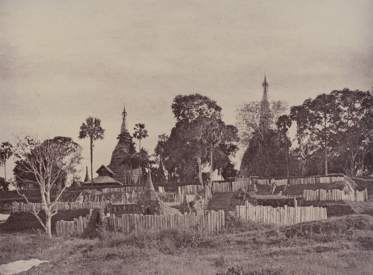 Rangoon: Shwe Dagonin pagodin pohjoinen sisäänkäynti tekijältä Linnaeus Tripe