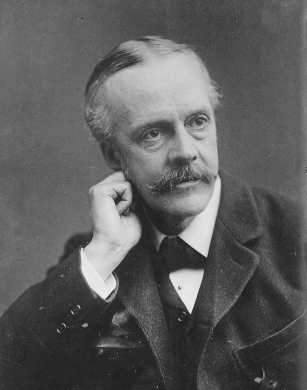 Arthur James Balfour tekijältä London Stereoscopic Company