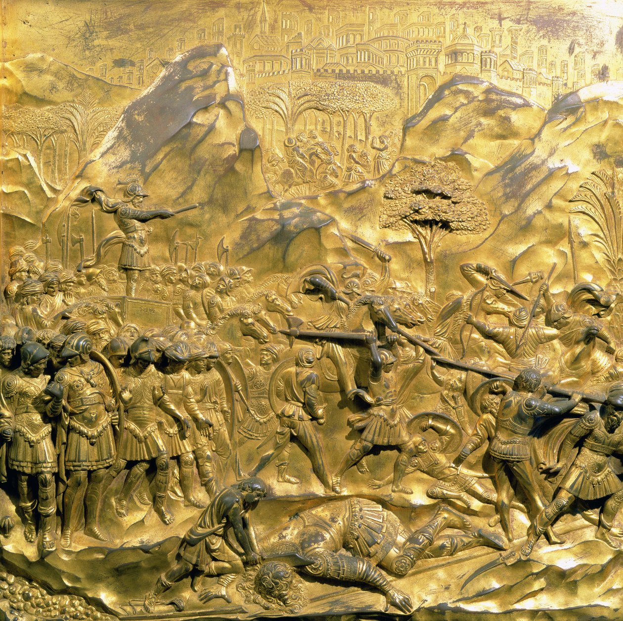 Daavidin ja Goljatin tarina, alkuperäinen paneeli kastekappelin East Doorsista, 1425-52 (kullattua pronssia) (kunnostuksen jälkeinen) tekijältä Lorenzo Ghiberti