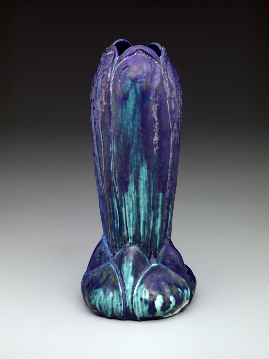 Maljakko, n. 1905-1919 (keramiikka) tekijältä Louis Comfort Tiffany