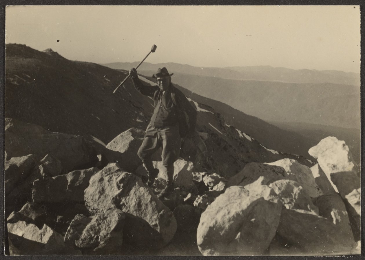 [Fleckenstein on Rocks] tekijältä Louis Fleckenstein