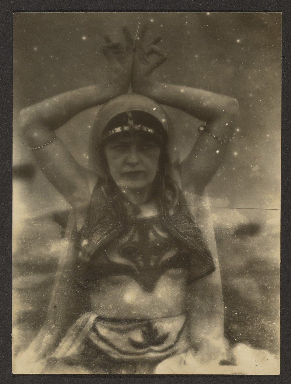 [Nautch Girl] tekijältä Louis Fleckenstein