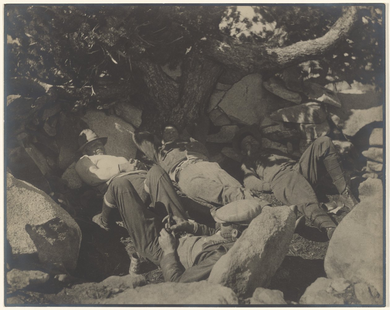 Keskipäivän siesta San Jacinto Peakin huipulla tekijältä Louis Fleckenstein
