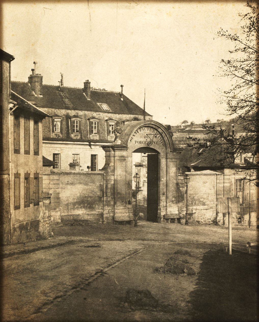 Ovi Sèvresin tehtaaseen, n. 1852. tekijältä Louis Rémy Robert