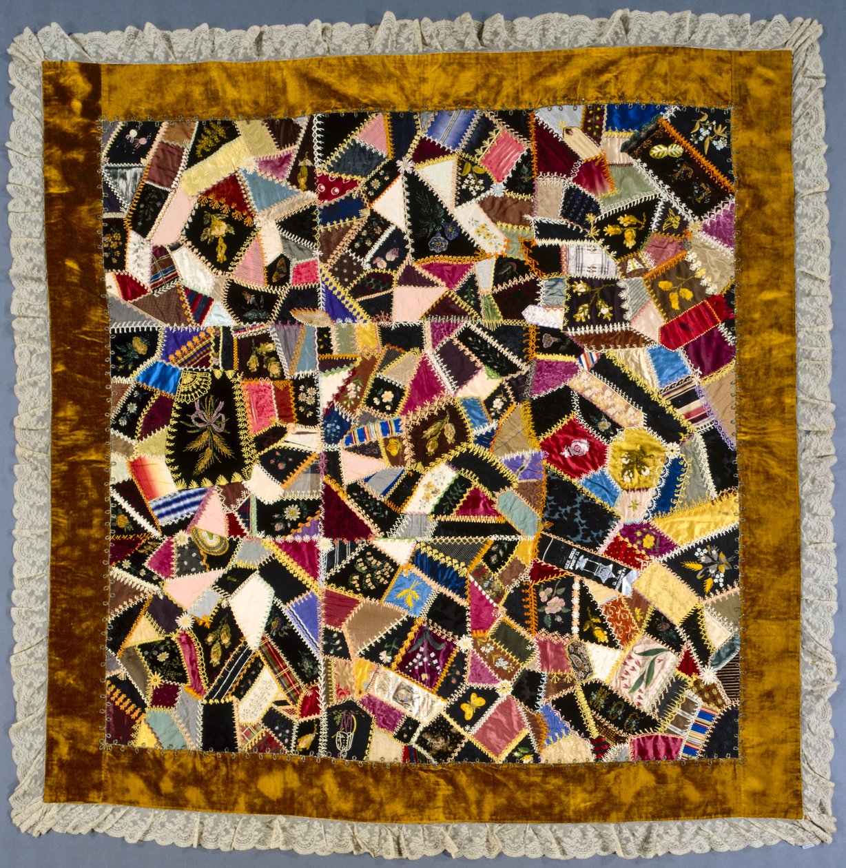 Hullu Quilt tekijältä Louisa Joiner