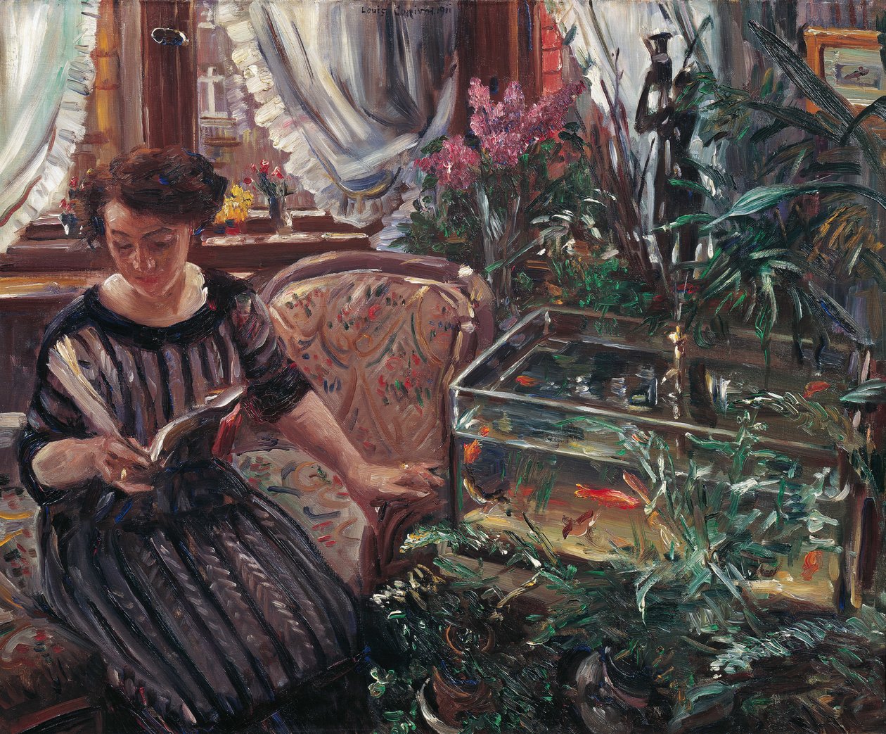Nainen lukemassa kultakala-altaan lähellä, 1911. tekijältä Lovis Corinth