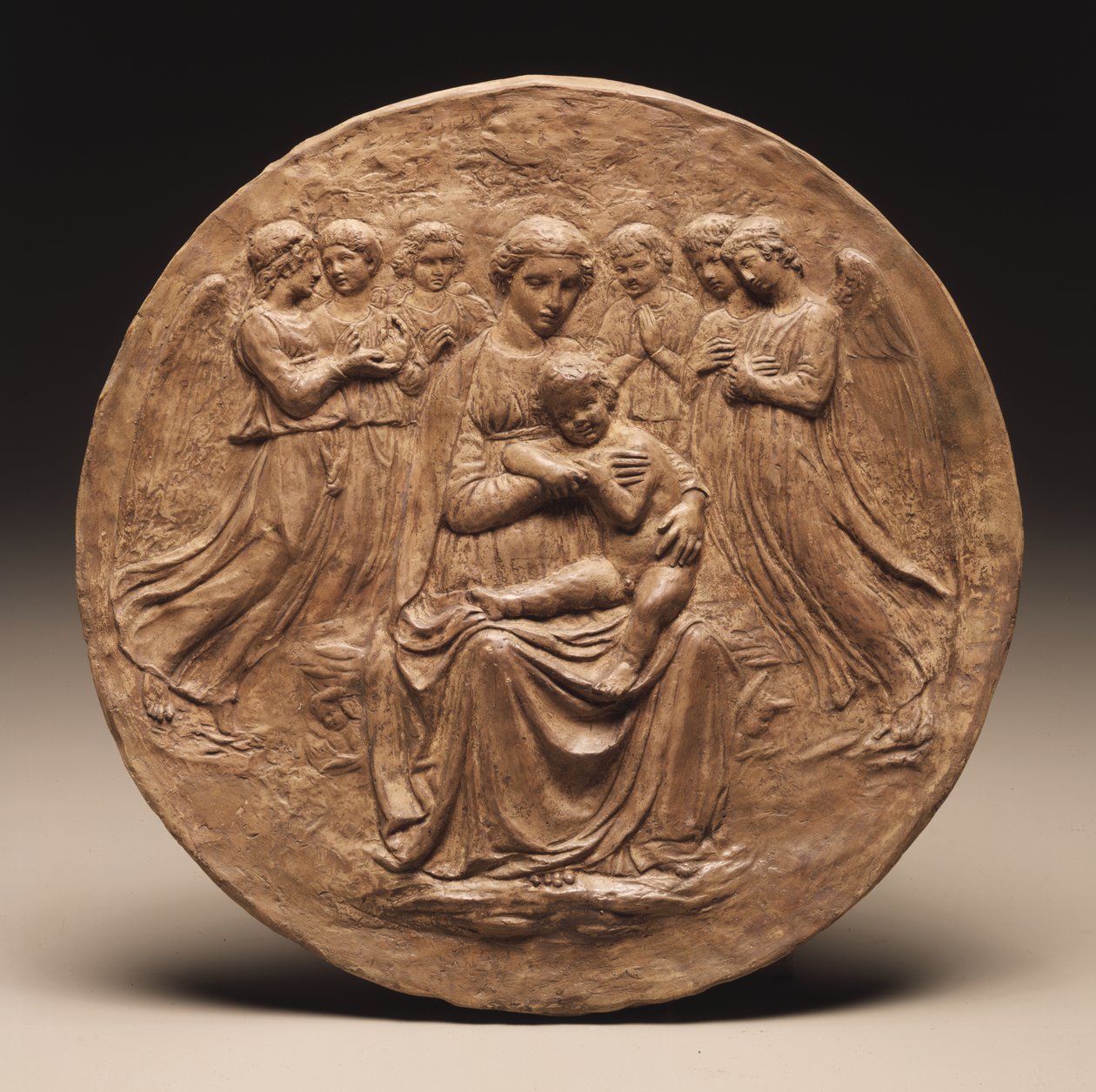 Madonna ja lapsi kuuden enkelin kanssa, n. 1860 tekijältä Luca Della Robbia