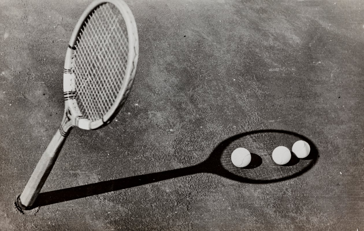 Tennismaila tekijältä Luigi Leoni