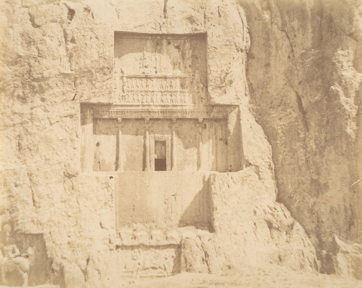 11 [Naqsh-e Rustam], 1840-60-luvut. tekijältä Luigi Pesce