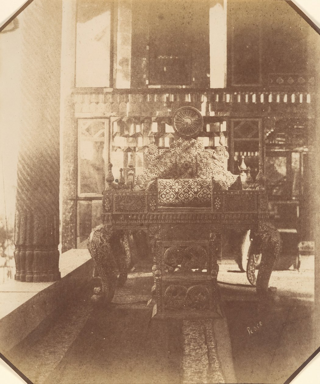[Golestan, Peacock Throne, Teheran, Iran] Takht-I Taous, 1840-60-luvut. tekijältä Luigi Pesce