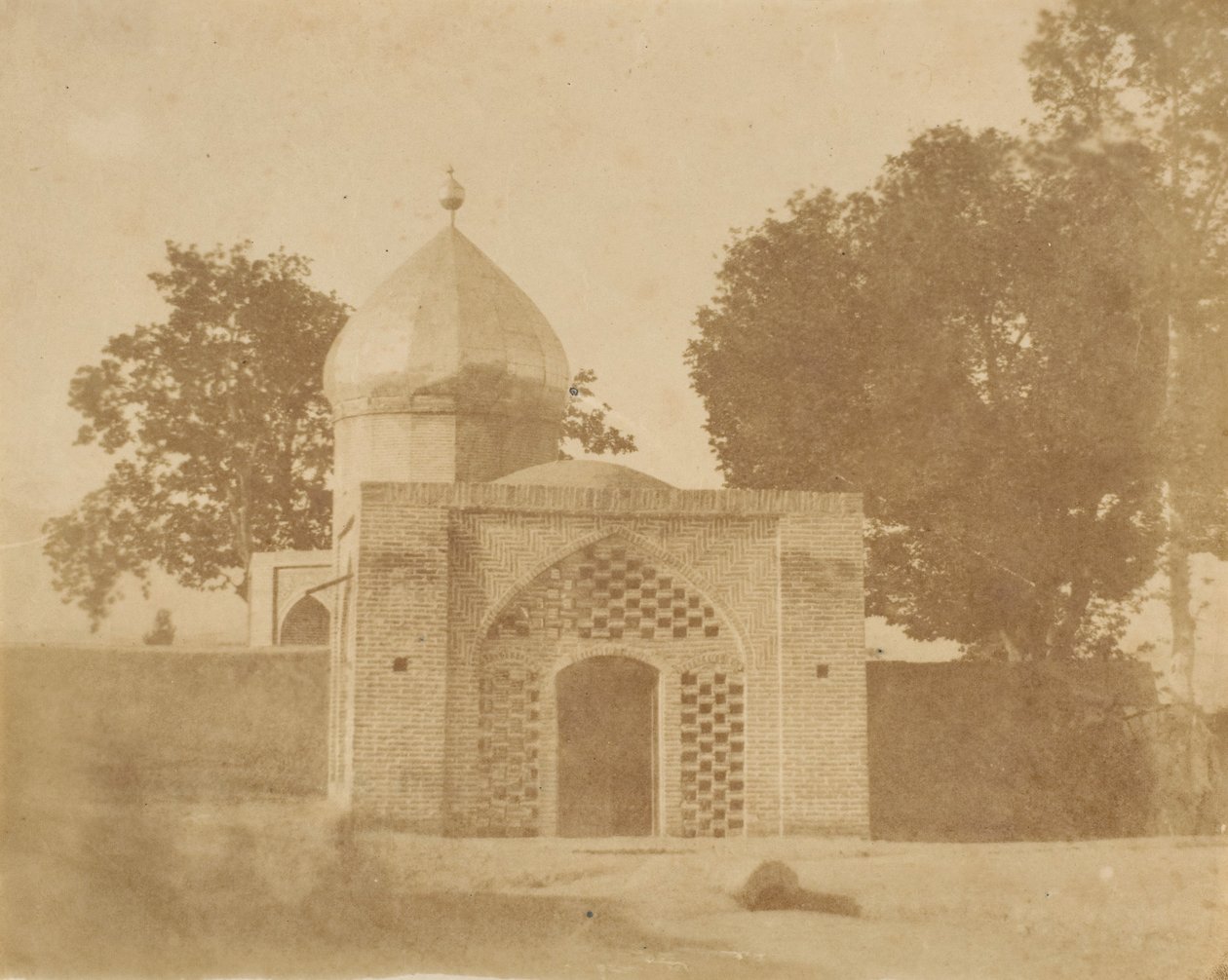 Khivan khaanin hauta Teheranissa, 1859. tekijältä Luigi Pesce