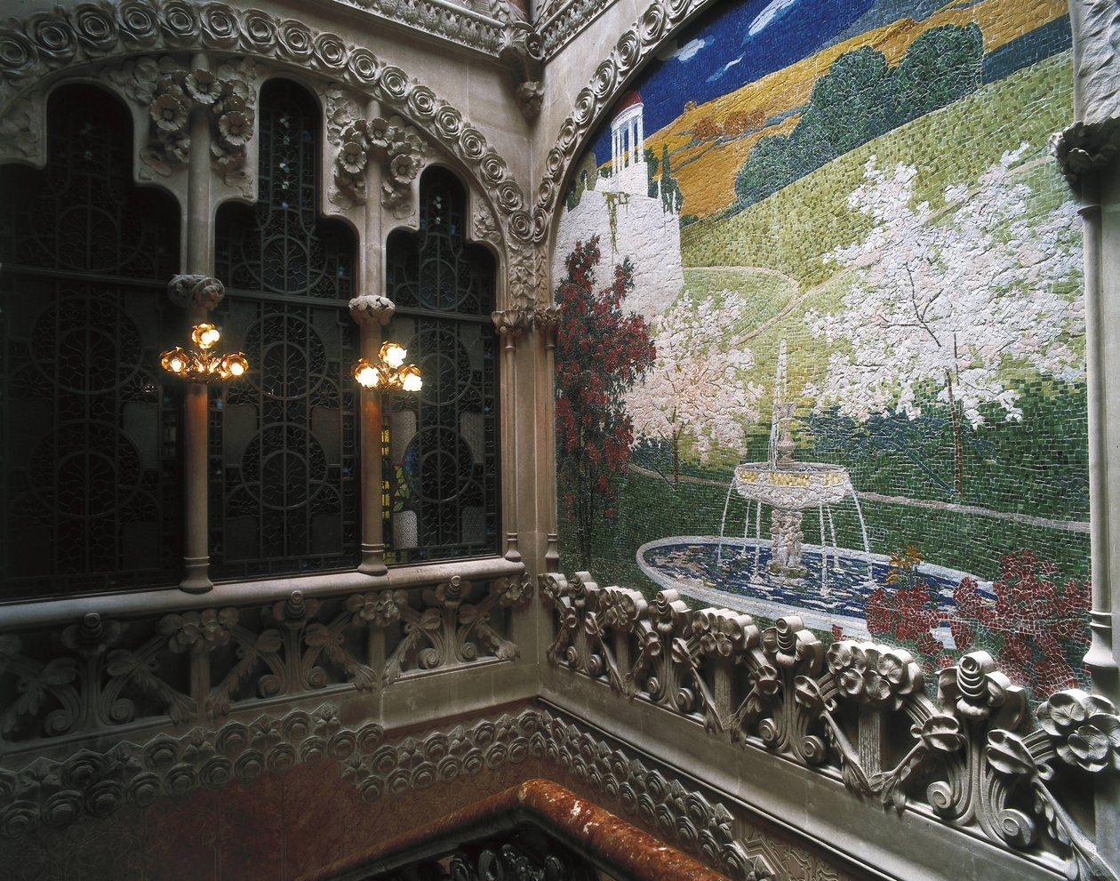 Mosaiques, Casa Nava (1901-1907), a Reus - DOMENECH I MONTANER, Lluis (1850-1923). Navasin talo. 1901-1907. ESPANJA. Reus. Navasin talo. Sisätilojen mosaiikkikoristelu. Modernismi. Arkkitehtuuri. tekijältä Luis Domenech i Montaner
