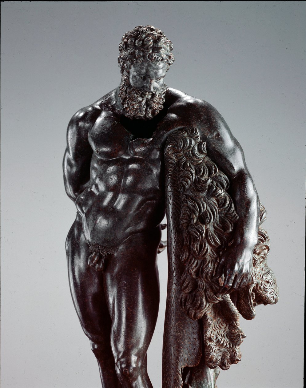 Kreikkalainen taide: "" Herakles levossa "" Yksityiskohta. Lysippe Sikyonelaisen (395-305 eKr.) pronssiveistos 4. vuosisadalla eKr. Ercole Curinon pyhäköstä, Sulmonasta. Kansallinen arkeologinen museo, Chieti Italia tekijältä Lysippos (attributed to)