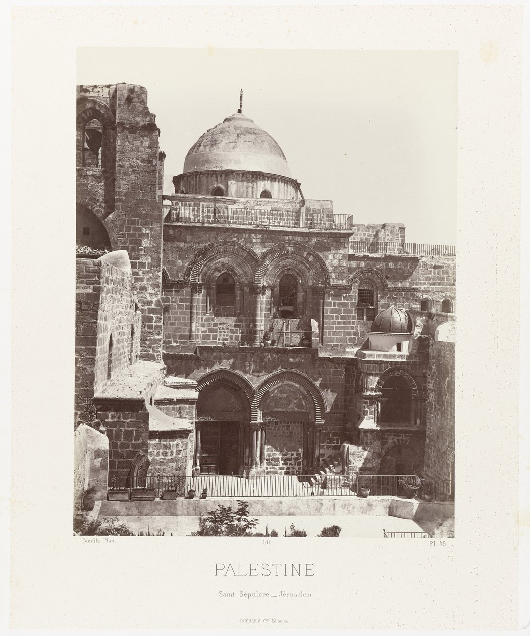 Gezicht op de Saint Hauta Kerk Jerusalemissa (Palestiina / Pyhä hauta - Jerusalem) Muinainen arkkitehtuuri: Egypti, Kreikka, Vähä-Aasia: Valokuva-albumi (sarjan nimi) tekijältä Maison Bonfils